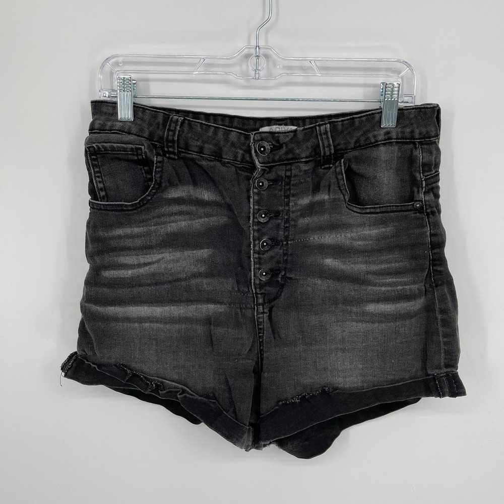 Ariya Jeans Women's Black High Rise Button Fly Denim Shorts Size 15/32 Junior